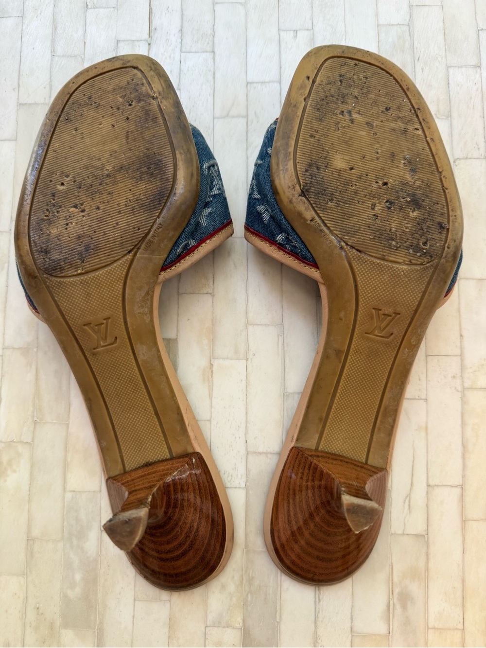 Louis Vuitton Vintage Monogram Blue Denim Charm Leather Bow Mules Kitten Heels - Picture 4 of 6